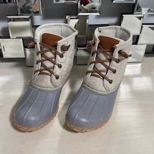 Women's Nautica Wooley Duck Boots, Size 7,Cream/Gray - For Cold, Rain, & Snow